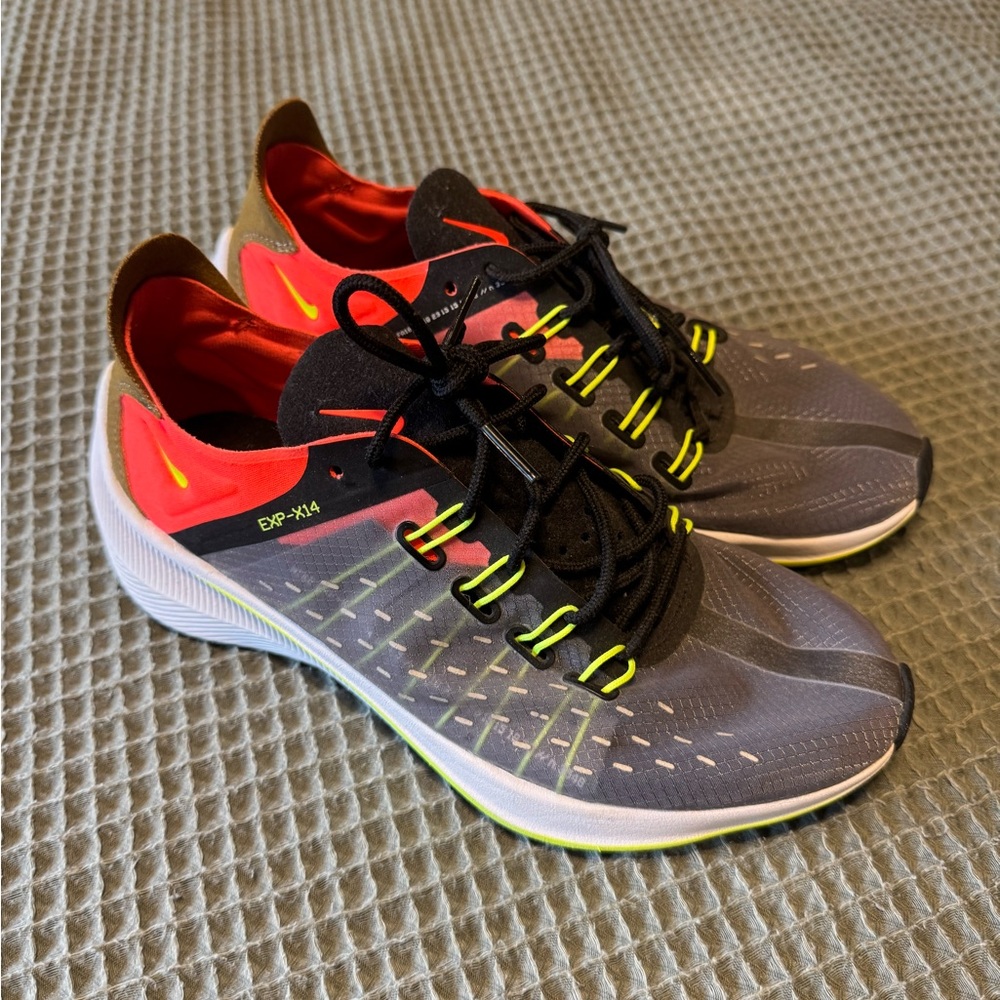 Nike EXP-X14 Gray and Red Sneakers